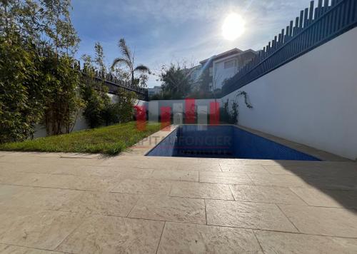 Villa - 4 pièces - 4 bathrooms for louer in Bouskoura - Casablanca