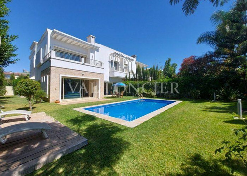 فيلا - 6 غرف نوم - 4 حمامات for vendre in بوسكورة - الدار البيضاء