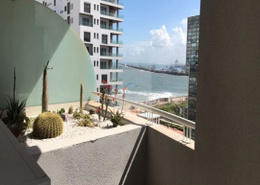 Studio joliment meublé avec terrasse et vue mer à louer
