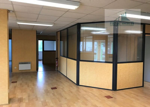 Usine - 3 bathrooms for louer in Oulad Salah - Nouaceur Usine - 3 bathrooms for louer in Oulad Salah - Nouaceur