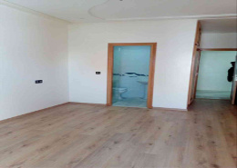 Appartement de 110m2 Champs de Course bon prix TOP