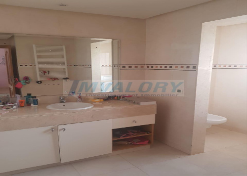 فيلا - 5 غرف نوم - 4 حمامات for louer in دار بوعزة - الدار البيضاء