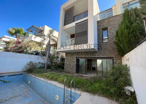 Villa - 4 pièces - 3 bathrooms for vendre in Ain Diab - Casablanca