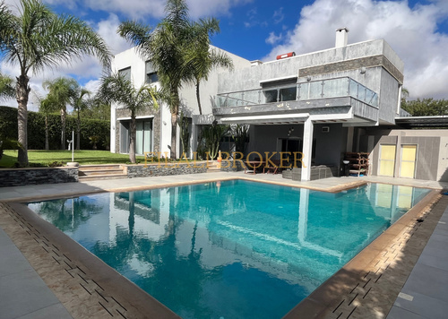 فيلا - 5 غرف نوم - 4 حمامات for vendre in بوسكورة - الدار البيضاء فيلا - 5 غرف نوم - 4 حمامات for vendre in بوسكورة - الدار البيضاء
