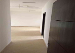 un magasin équipé en centre ville