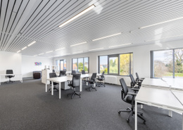 Espace de bureau ouvert pour 15 personnes