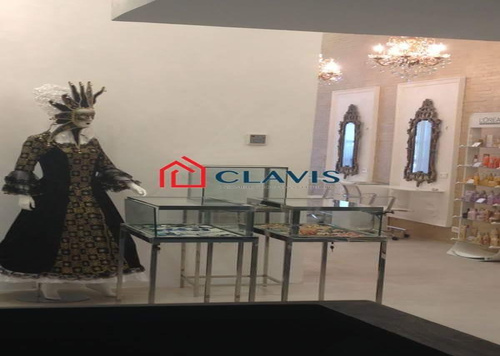 متجر - 1 حمام for vendre in معاريف التمديد - الدار البيضاء