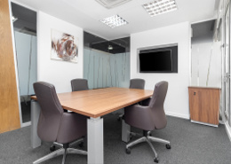 Espace de bureau ouvert pour 10 personnes