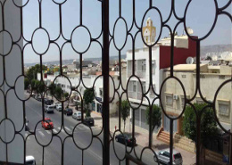 À vendre appartement commercia l 90m2 a 2 étage secteur irace . Agadir