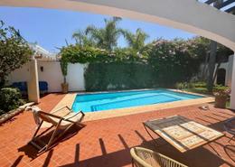 Belle Villa avec piscine à l'oasis