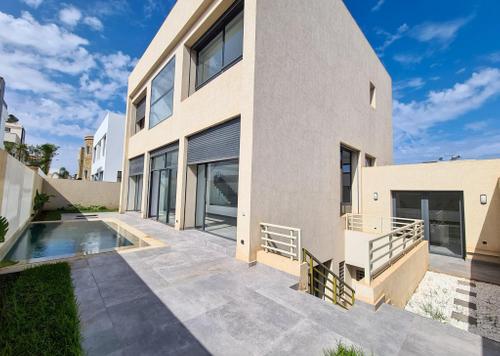 فيلا - 5 غرف نوم - 4 حمامات for vendre in دار بوعزة - الدار البيضاء
