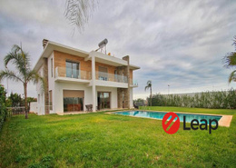 Superbe villa 1000 m 2 meublé ,Route Azemmour