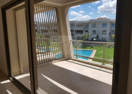 Appartement moderne avec belle terrasse en résidence avec piscine.
