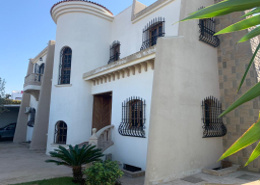 فيلا - 5 غرف نوم - 4 حمامات for vendre in حي الحسني - الدار البيضاء