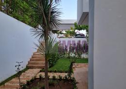 Jolie villa avec piscine