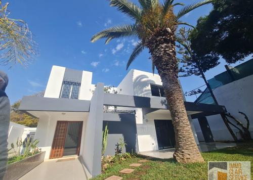 Villa - 4 pièces - 3 bathrooms for louer in Souissi - Rabat