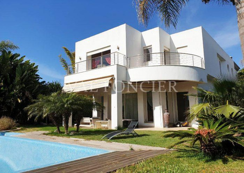 Villa - 4 pièces - 3 bathrooms for vendre in Ain Diab - Casablanca