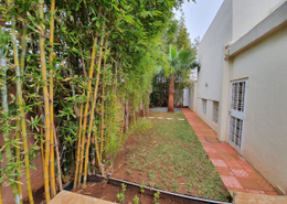 Coquette Villa avec piscine à Youssoufia