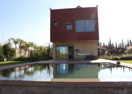 Villa atypique et contemporaine