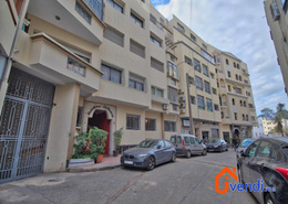 Appartement de 143m2 avec cour – Quartier des Hôpitaux